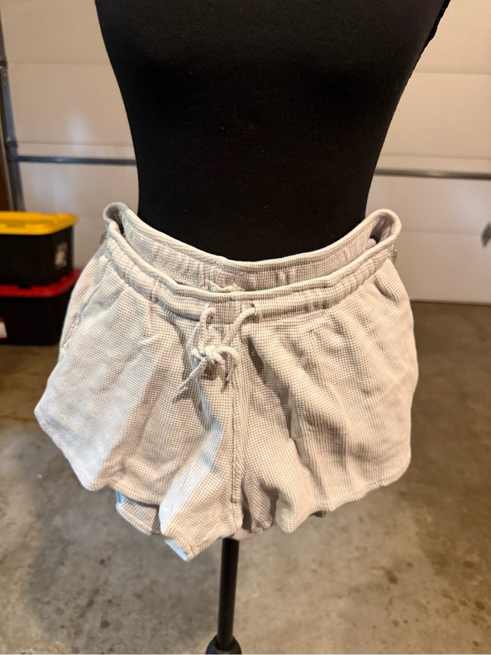 PacSun Light Gray Waffle Knit Drawstring Womenโs Shorts